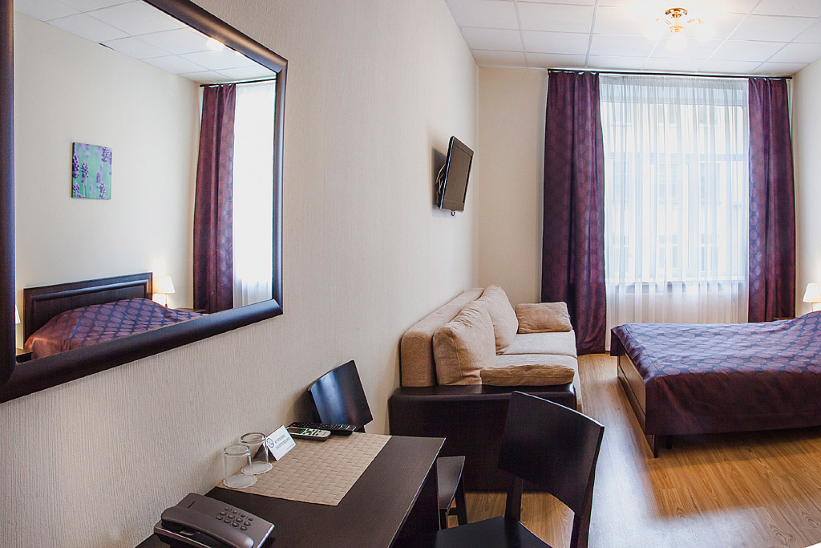 Отель Петервиль