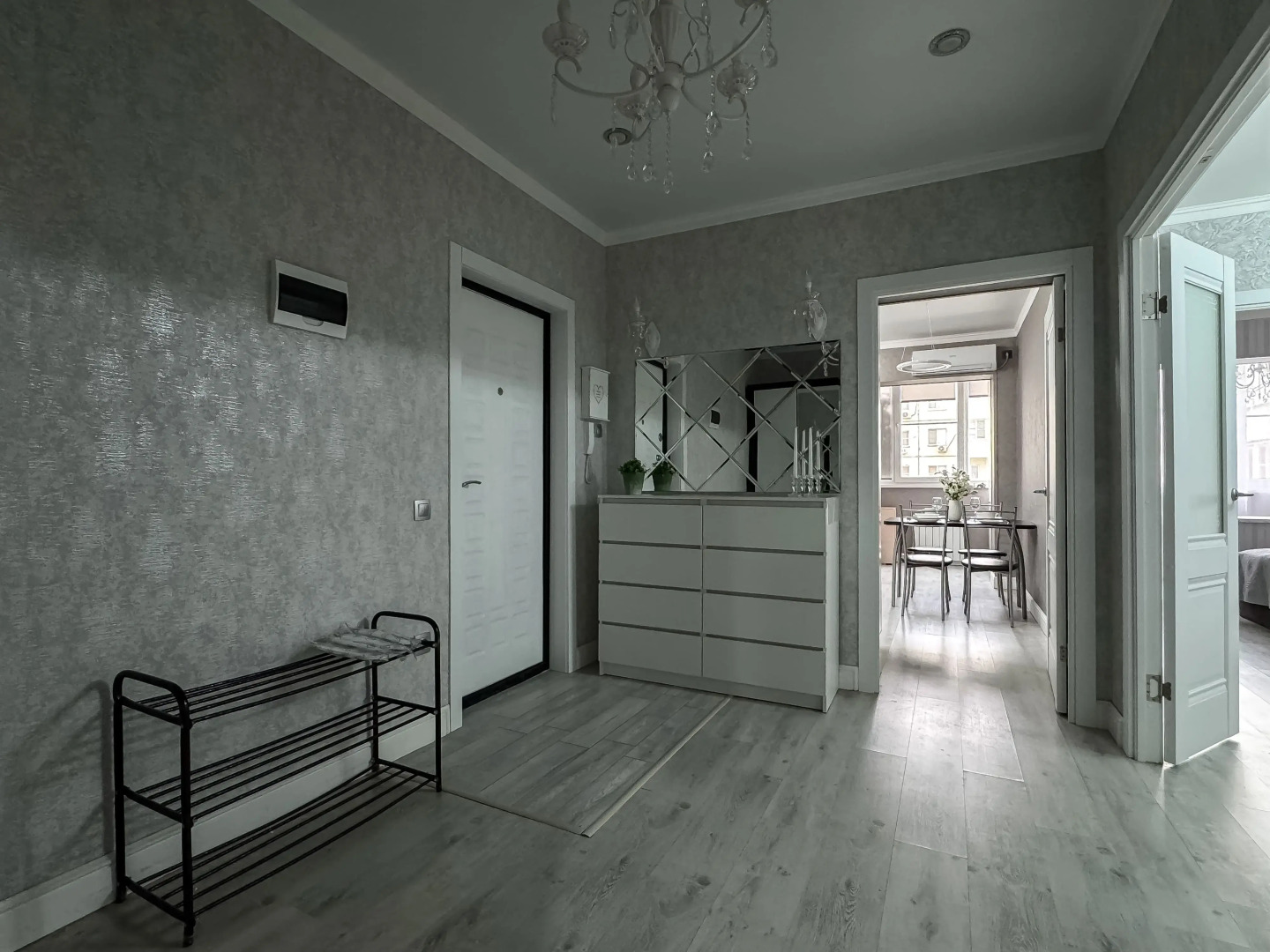 Квартира Green Fox 3-комнатная. 15 минут до центра