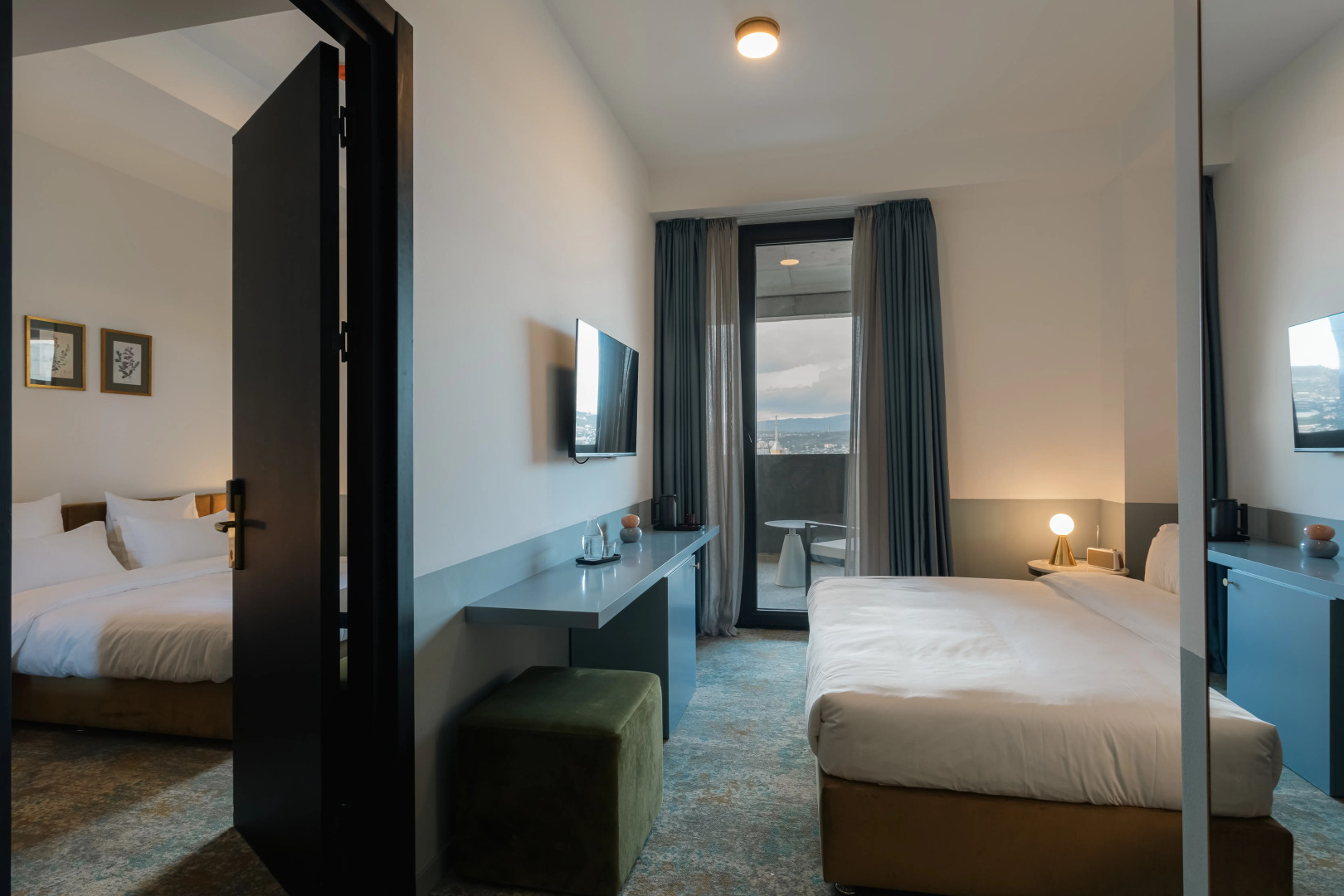 Отель Castor & Pollux