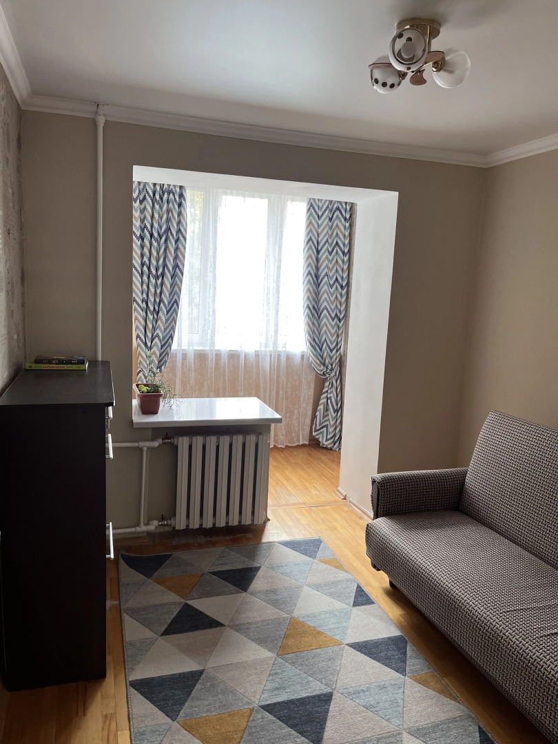 Апартаменты 3-х комнатная квартира в удобном районе