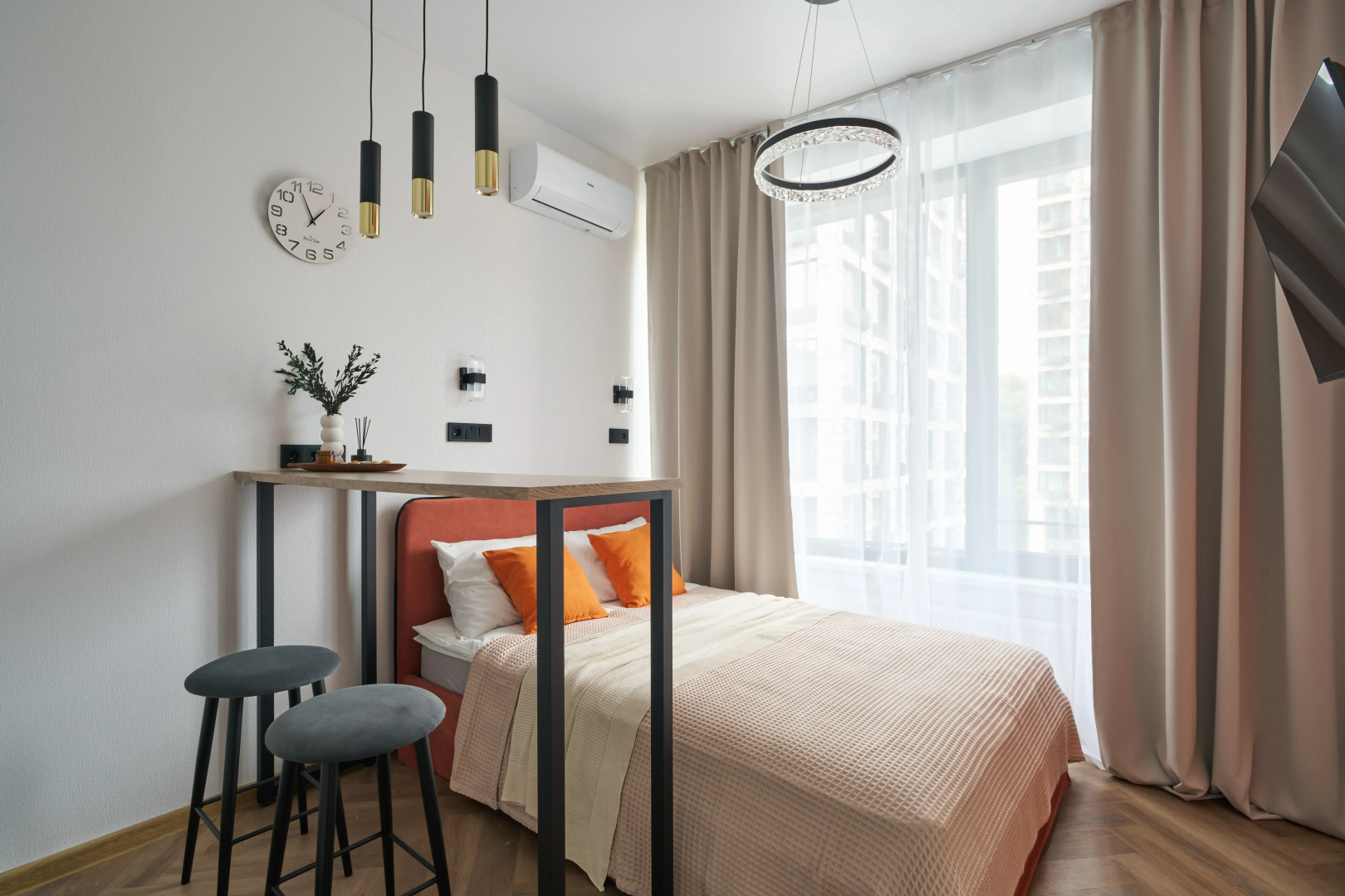 Апартаменты Уютные на Новоданиловской Набережной-1