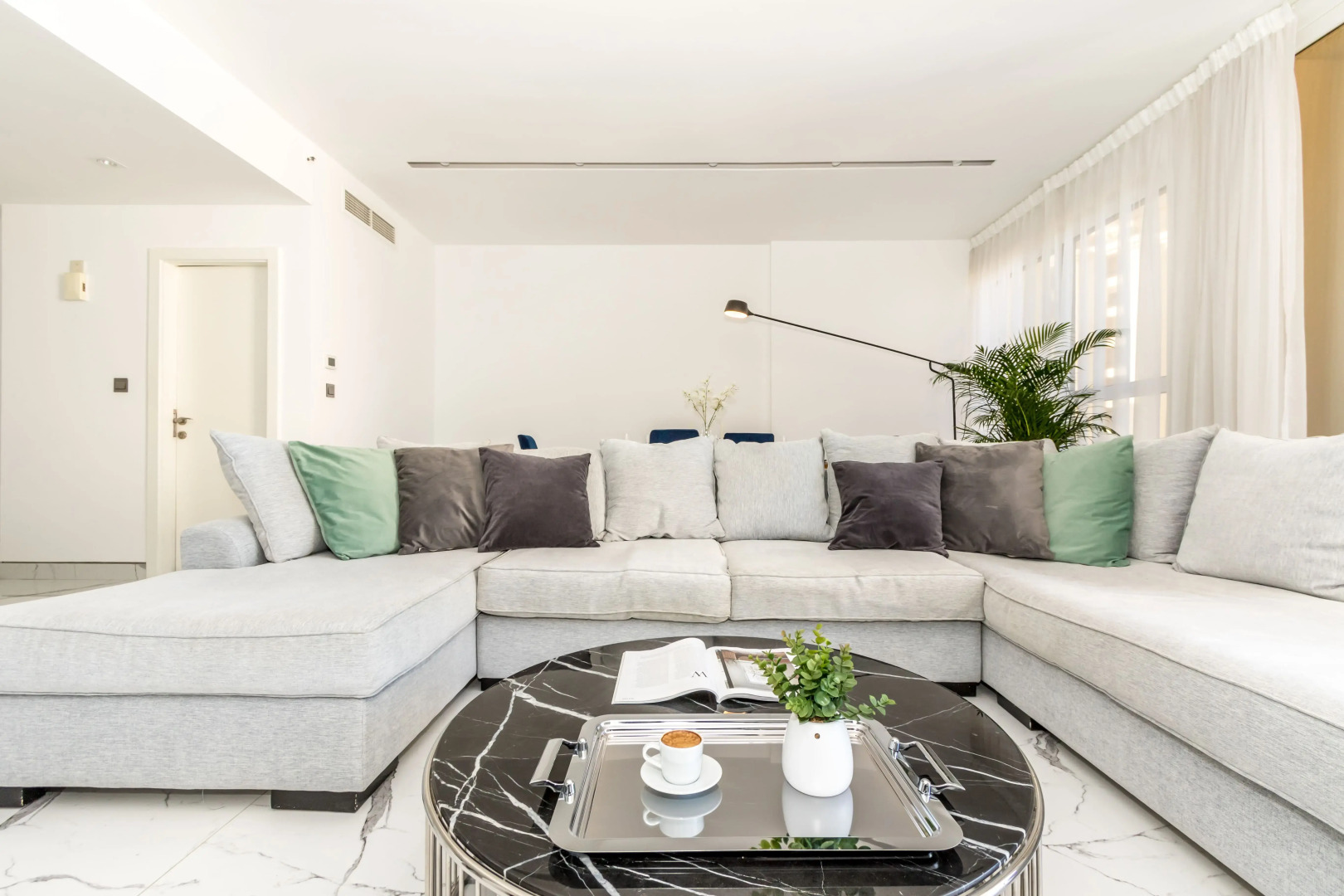 Апартаменты GMA Murjan 2BR Sea View High Floor