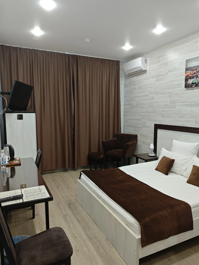 Отель Red Fox на Взлётной 2е