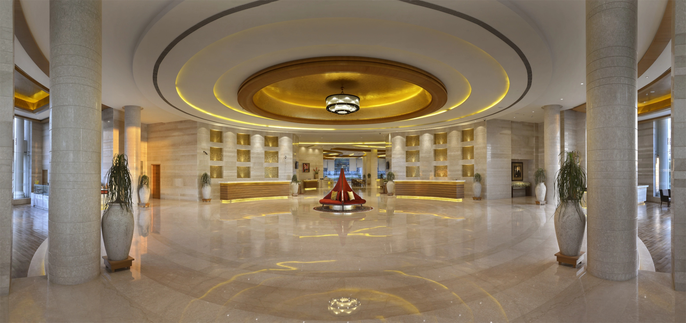 Отель The Lalit Chandigarh