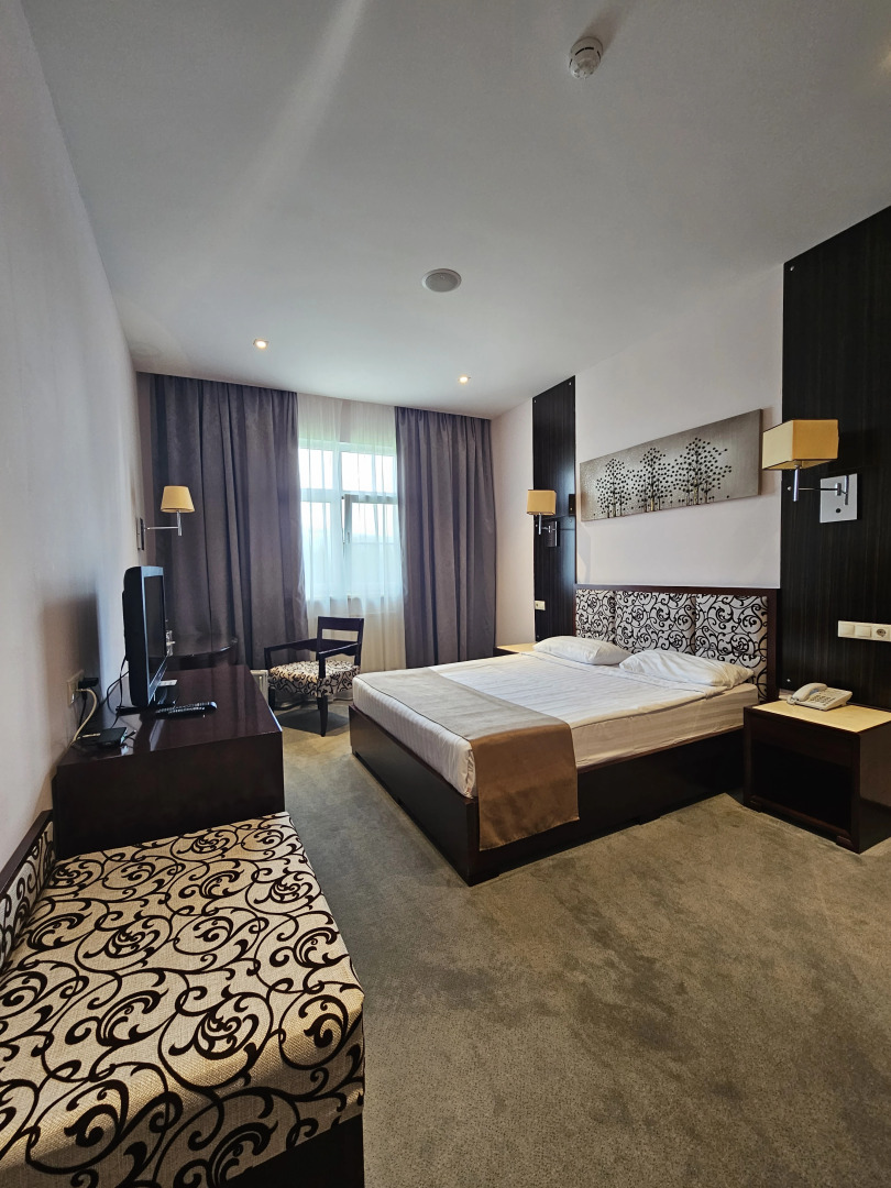 Отель Форест