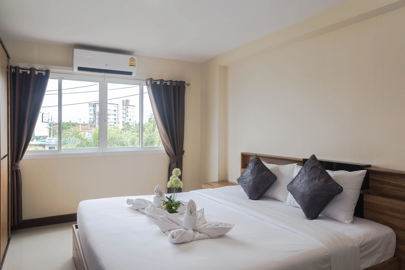 Отель Life Grand Chiang Mai