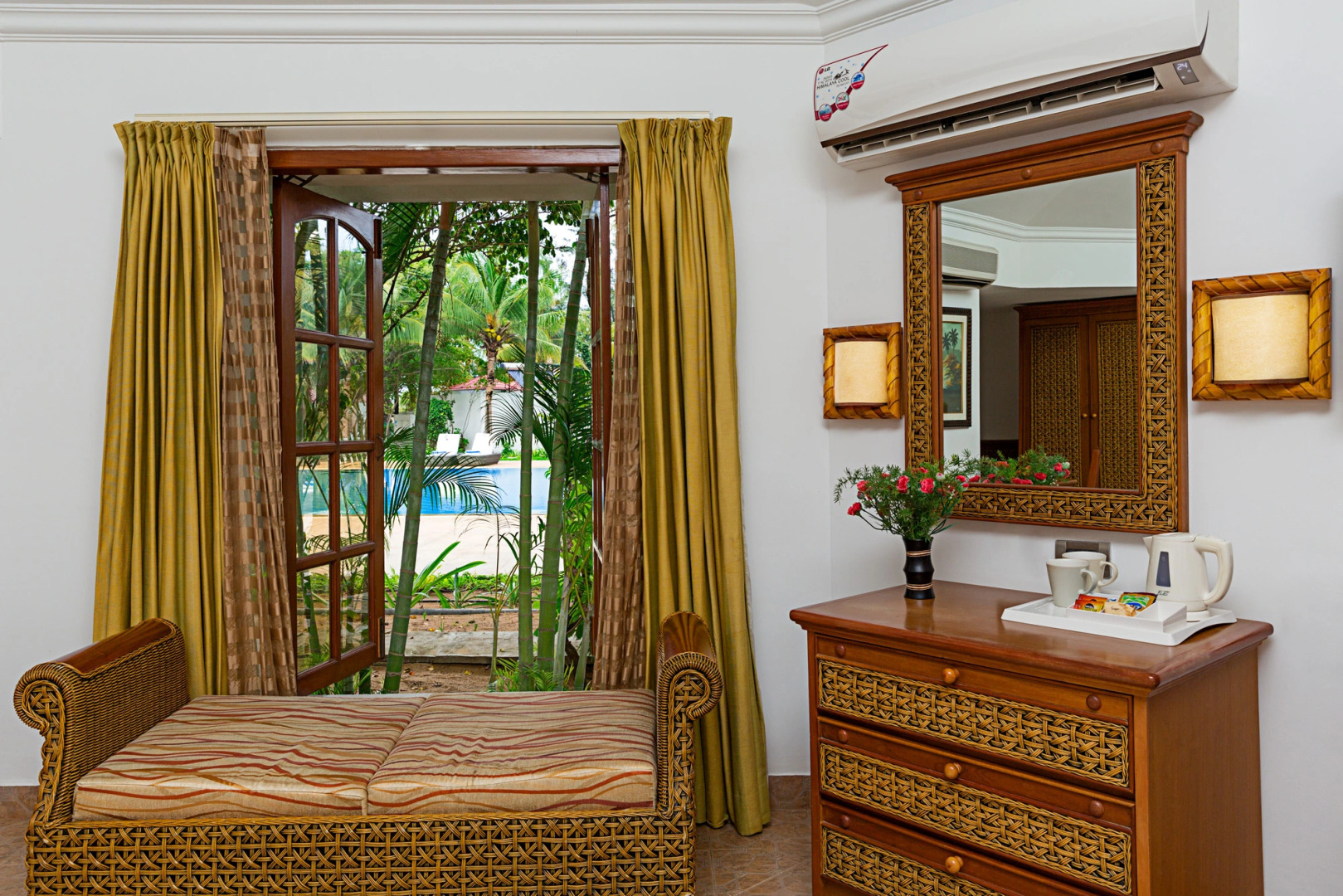 Отель Chariot Beach Resorts