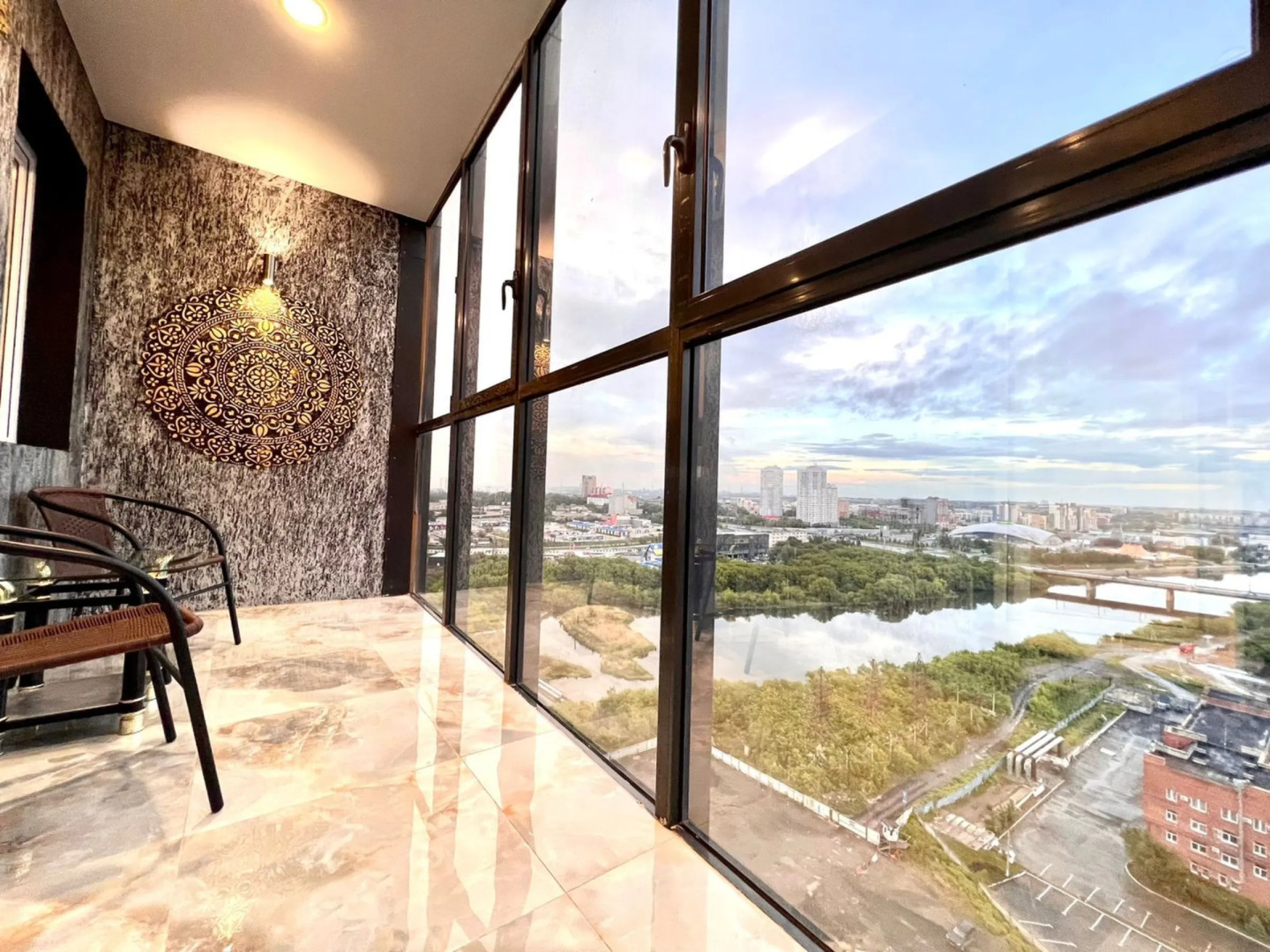 Апартаменты ИннХоум Sky Studio 19 этаж