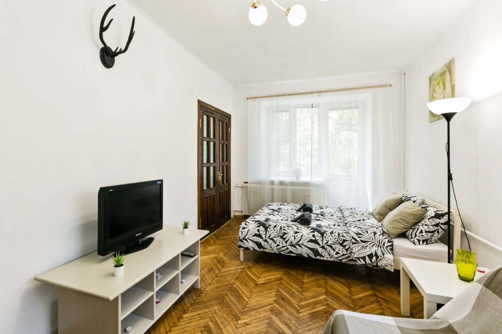 Tverskaya White Apartment in City Centre