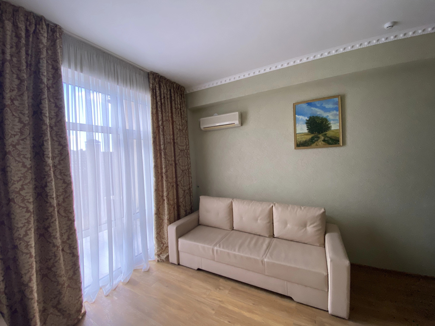 Отель Авалон