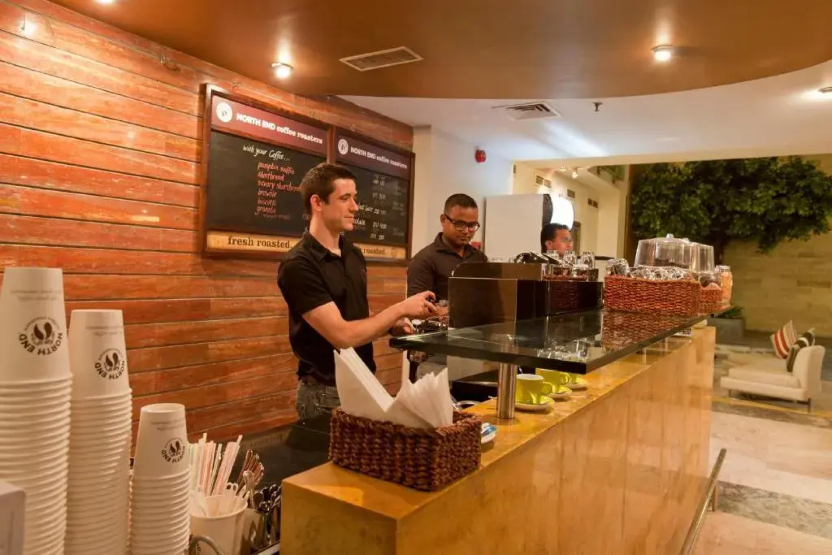 Lakeshore Hotel & Apartments