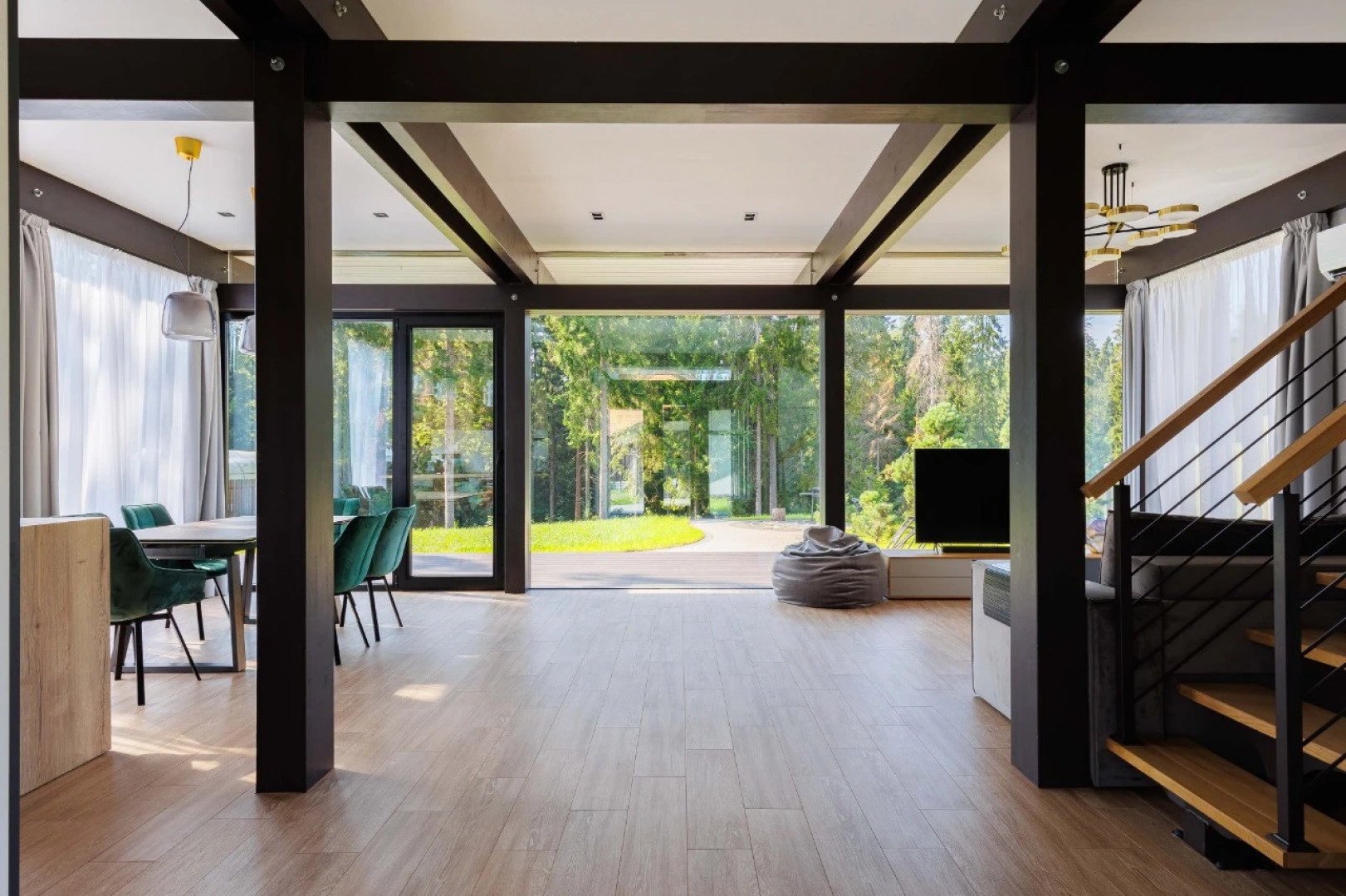 Гостевой Дом Дом с Панорамным Видом на Лес