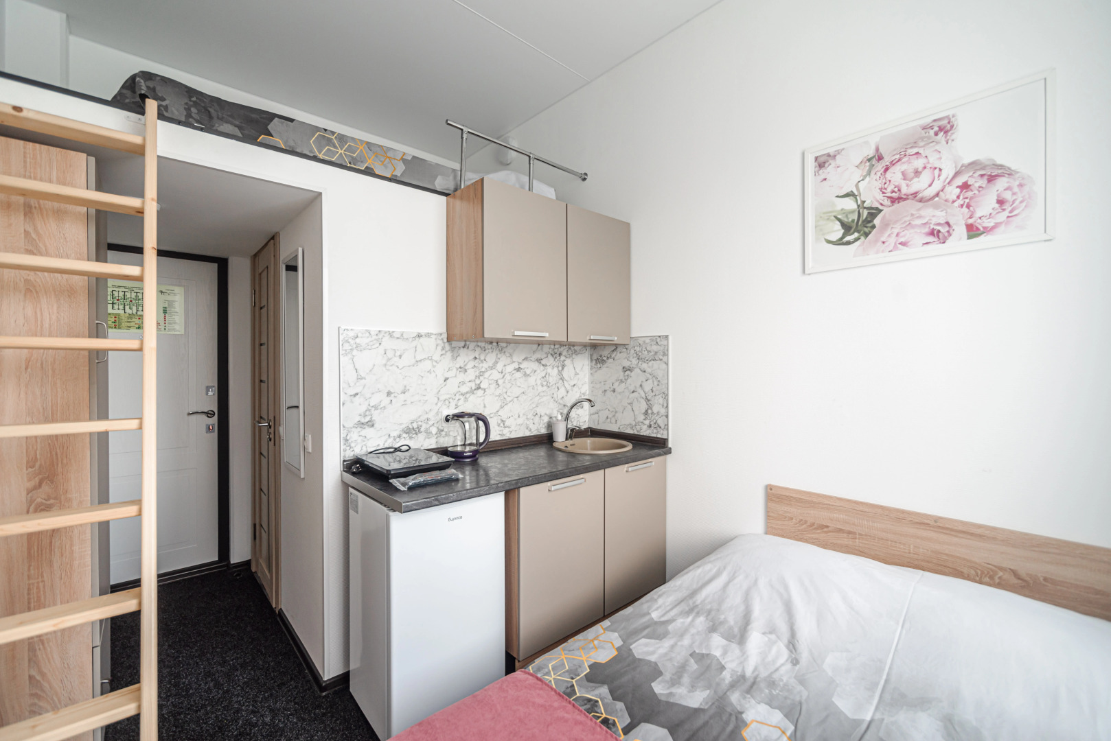 Апарт-отель Нижний Ораниенбаум (306)