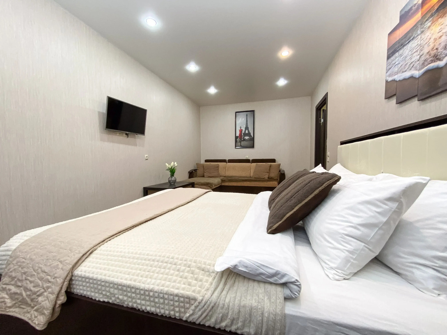 Апартаменты в спальном районе у кинотеатра Луна