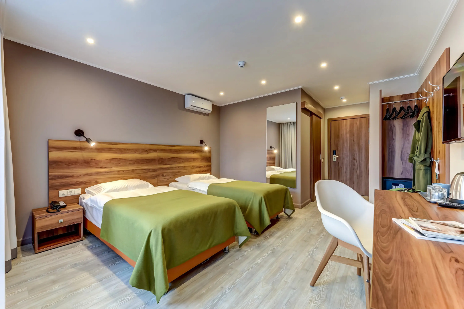 Отель Орбита