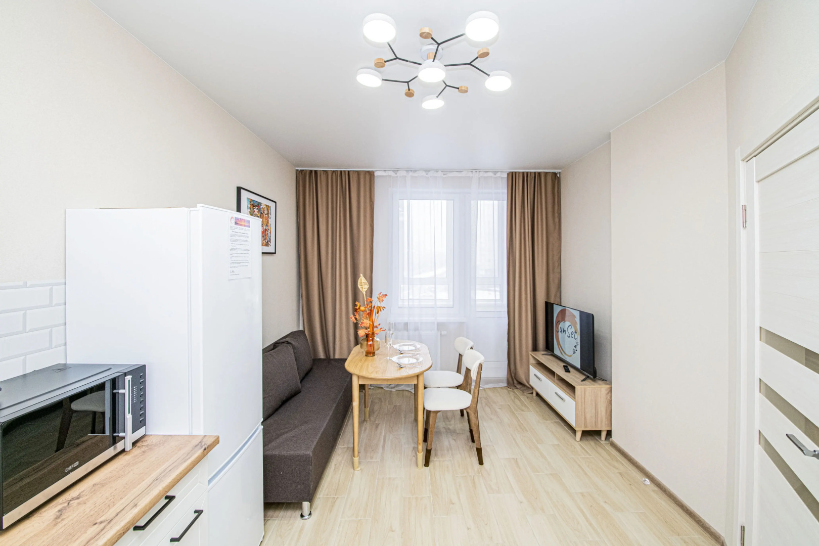 Апартаменты SunSet Чазова 2