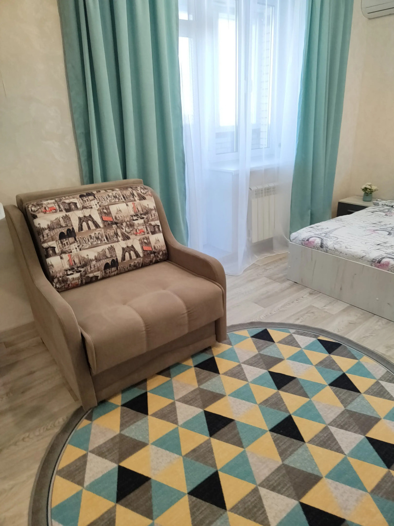 Квартира Новая Cовременная Cтудия с Видом на Рощу