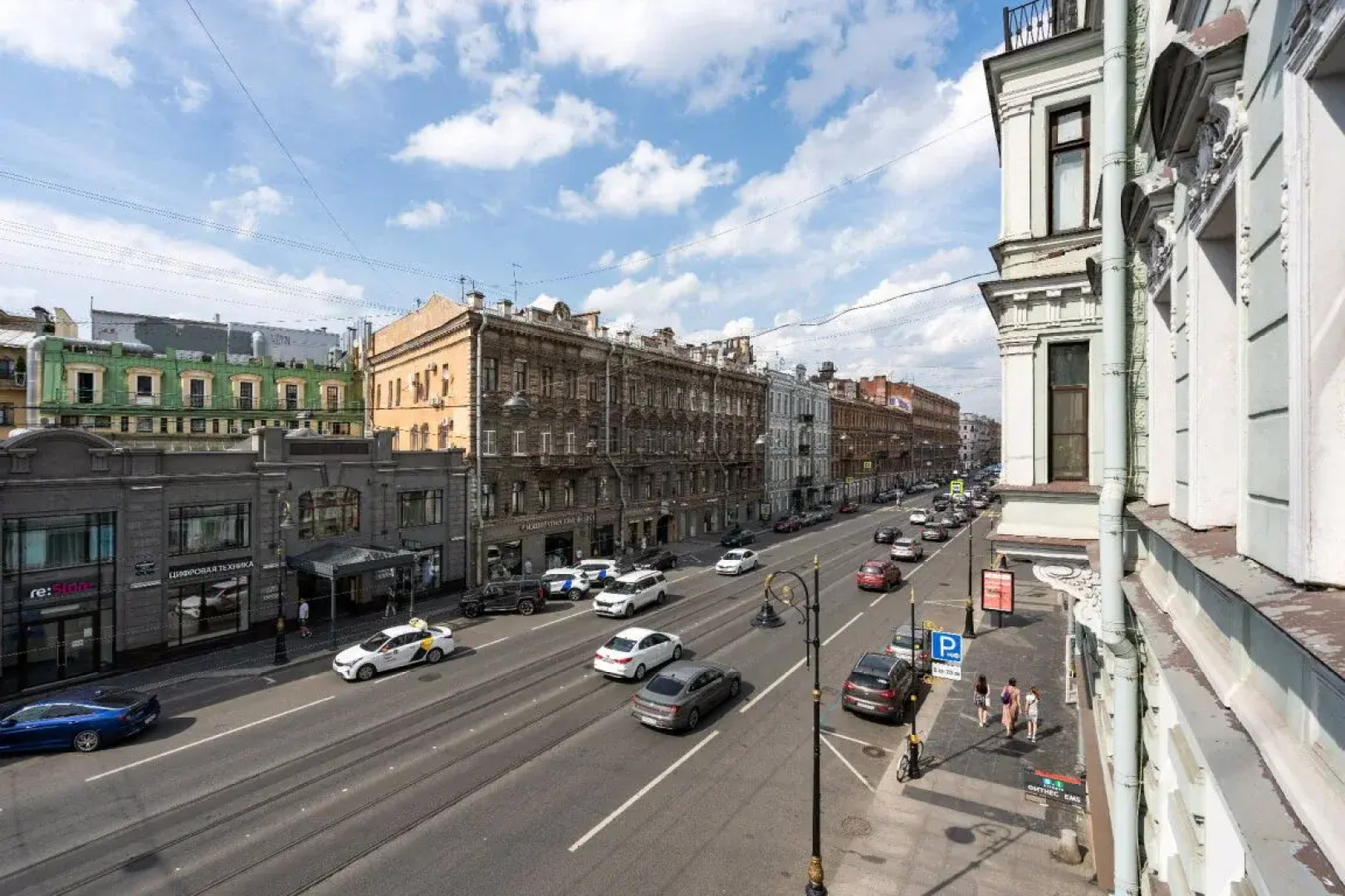 Апарт-Отель LetYourFlat Favorite Avenue