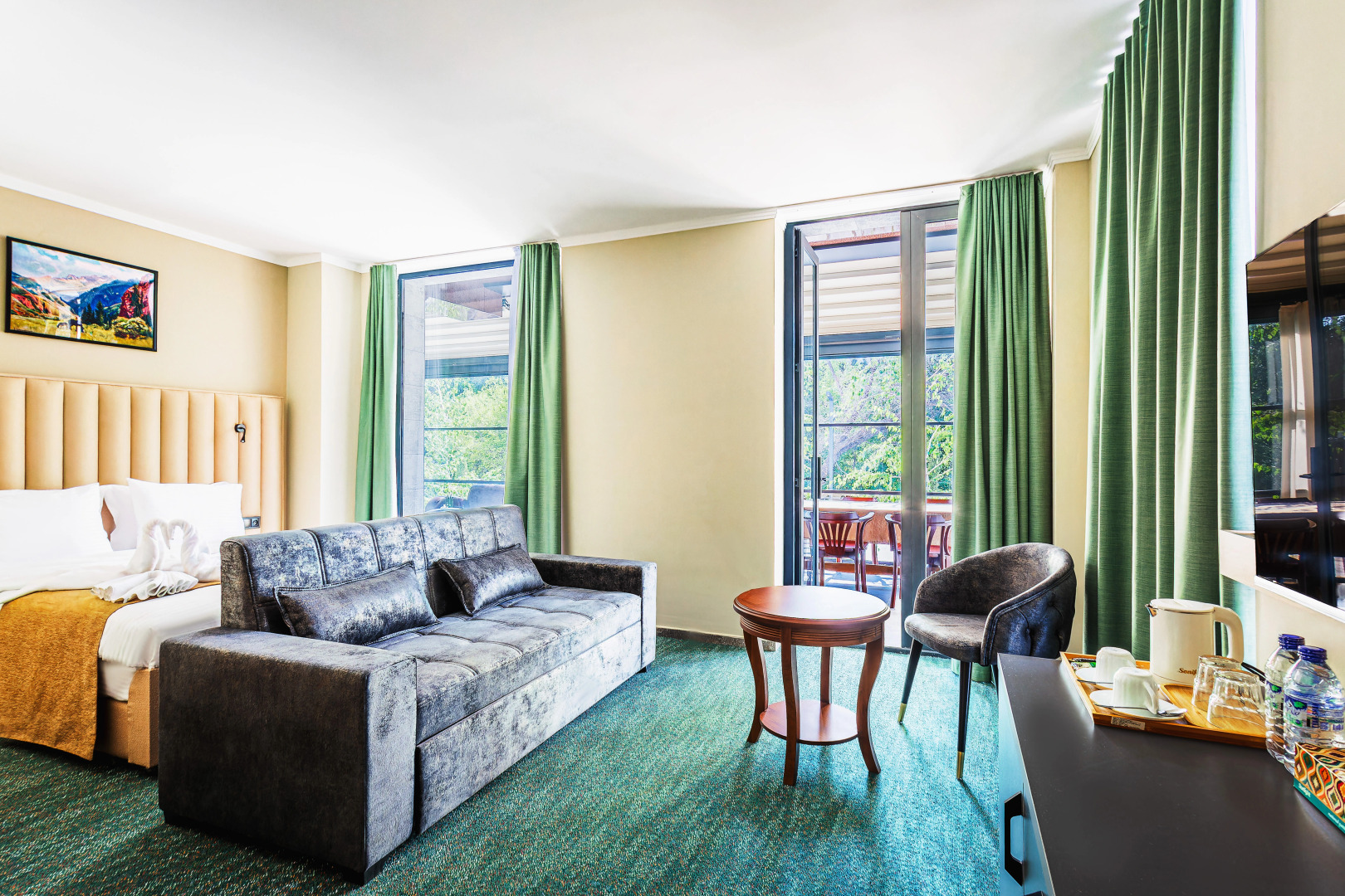 Отель River Inn