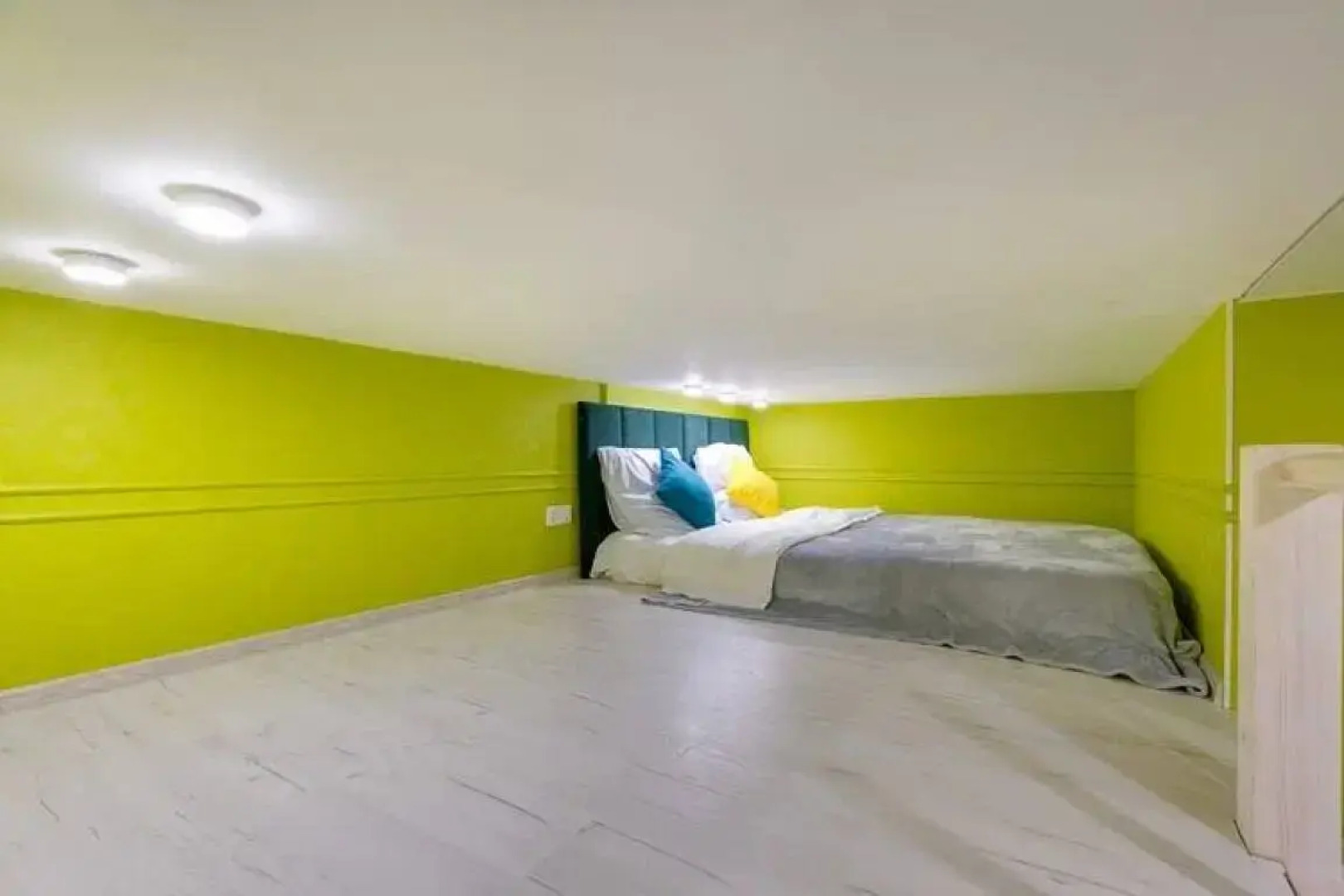 Апартаменты студия на набережной ВПитер на сутки