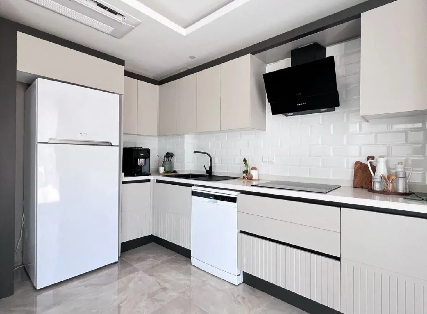 Вилла Deniz в Чамьюва 3+1 с подогреваемым бассейном