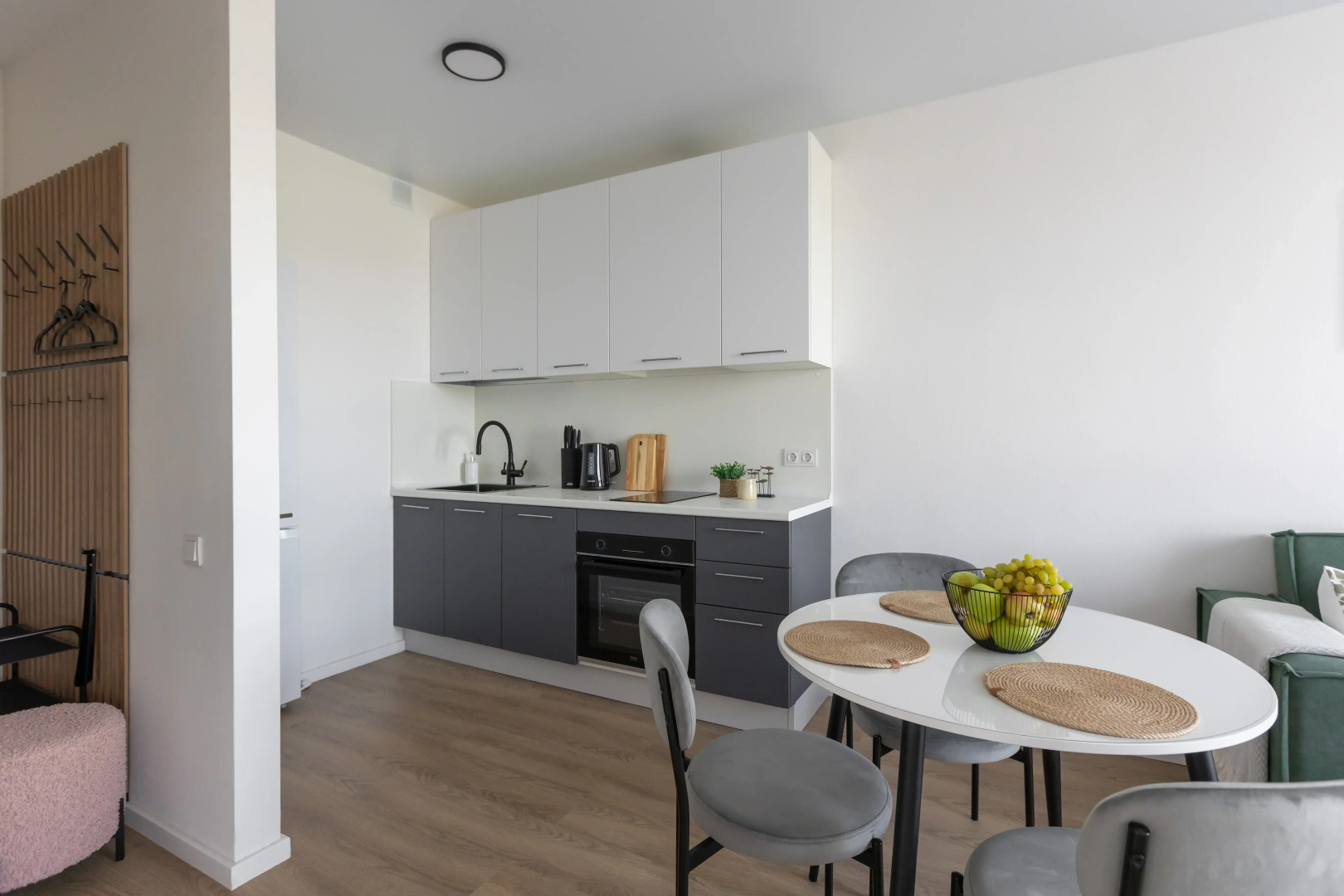 Квартира Евро 2-к Изумрудная долина