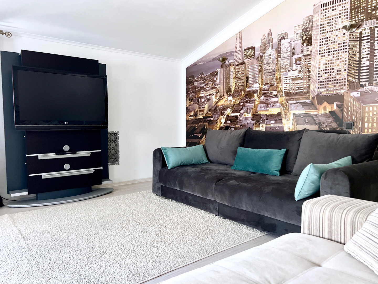 Апартаменты SUNVILLES на Бутлерова