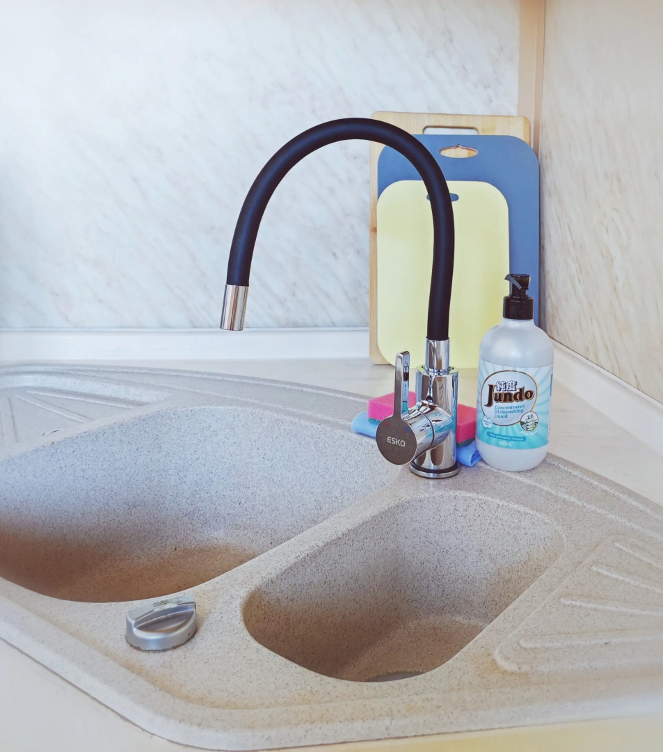 Апартаменты Просторная Двух Комнатная Квартира с Парковкой во дворе