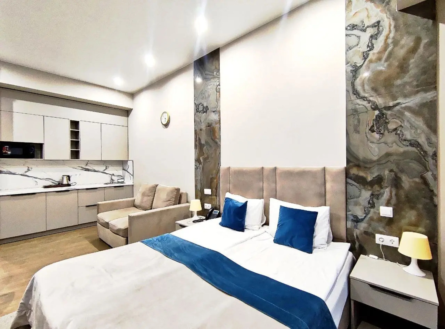 Апартаменты в центре Адлера