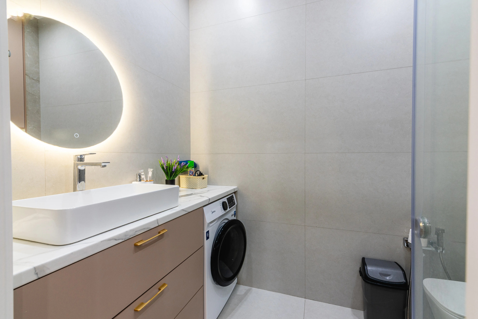 Апартаменты Уютная студия Фисташка в сердце города (170)