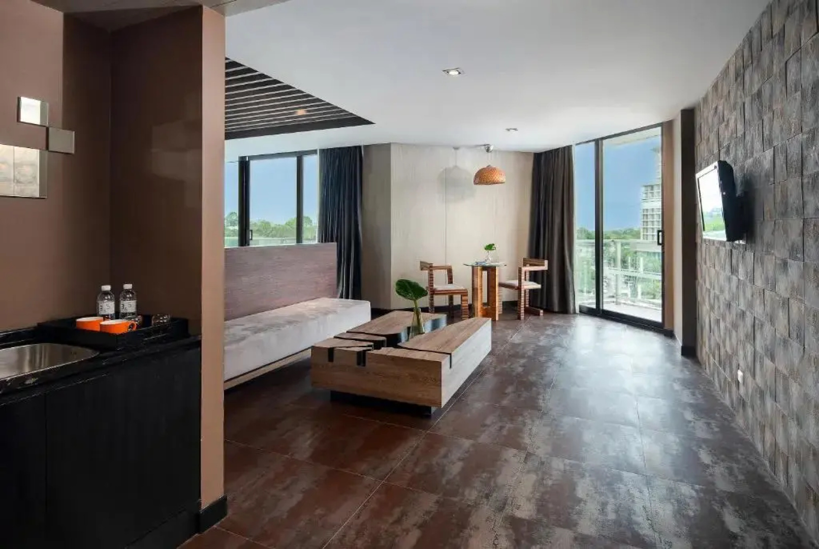 TSix5 Quarter Hotel