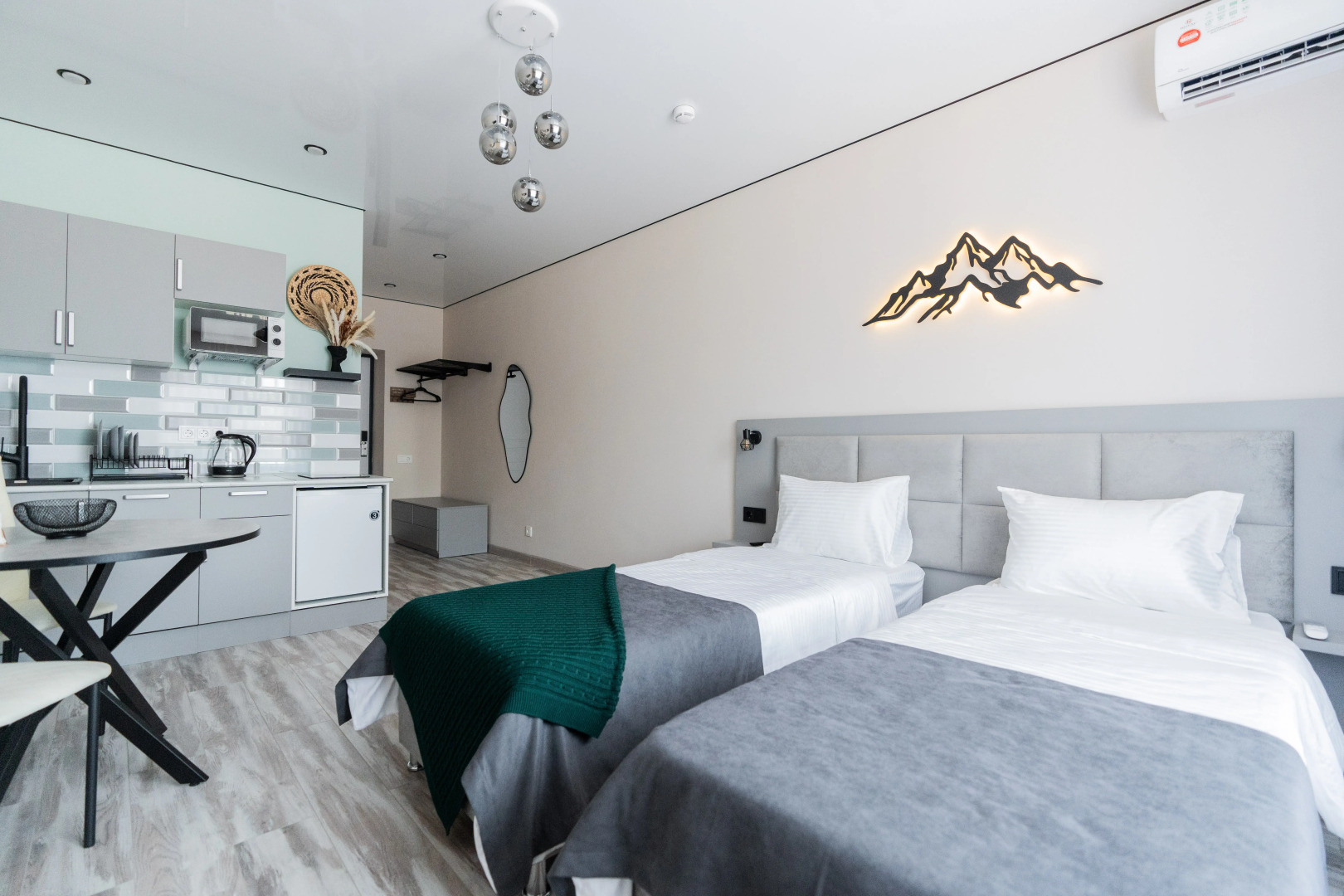 Отель Атмосфера