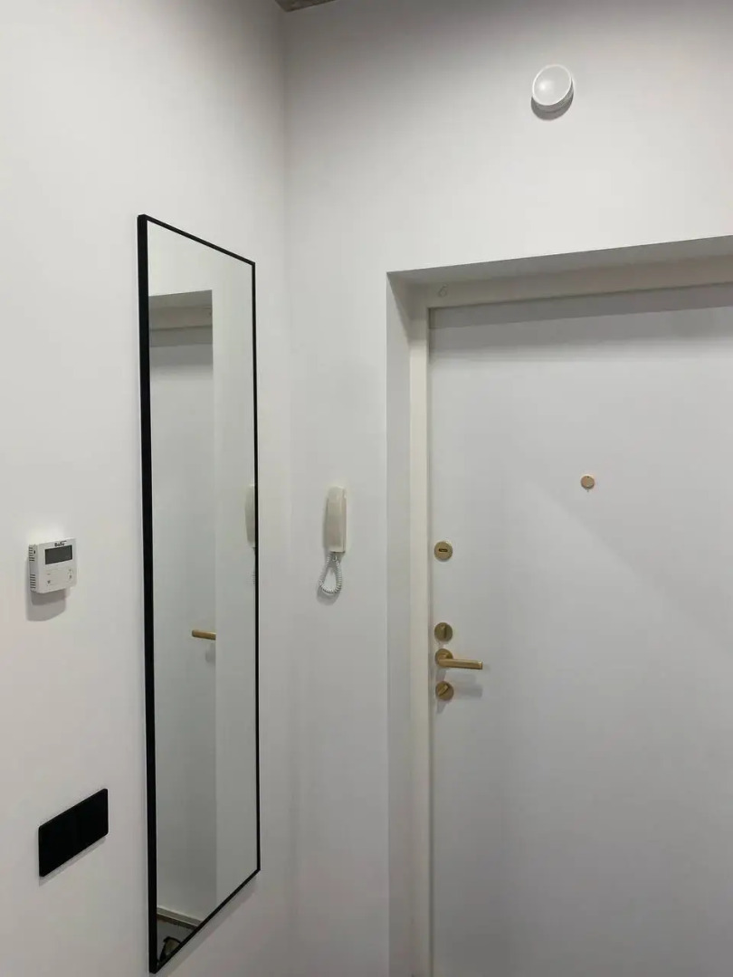 Апартаменты Пикассо - индустриальный шик с яркими акцентами