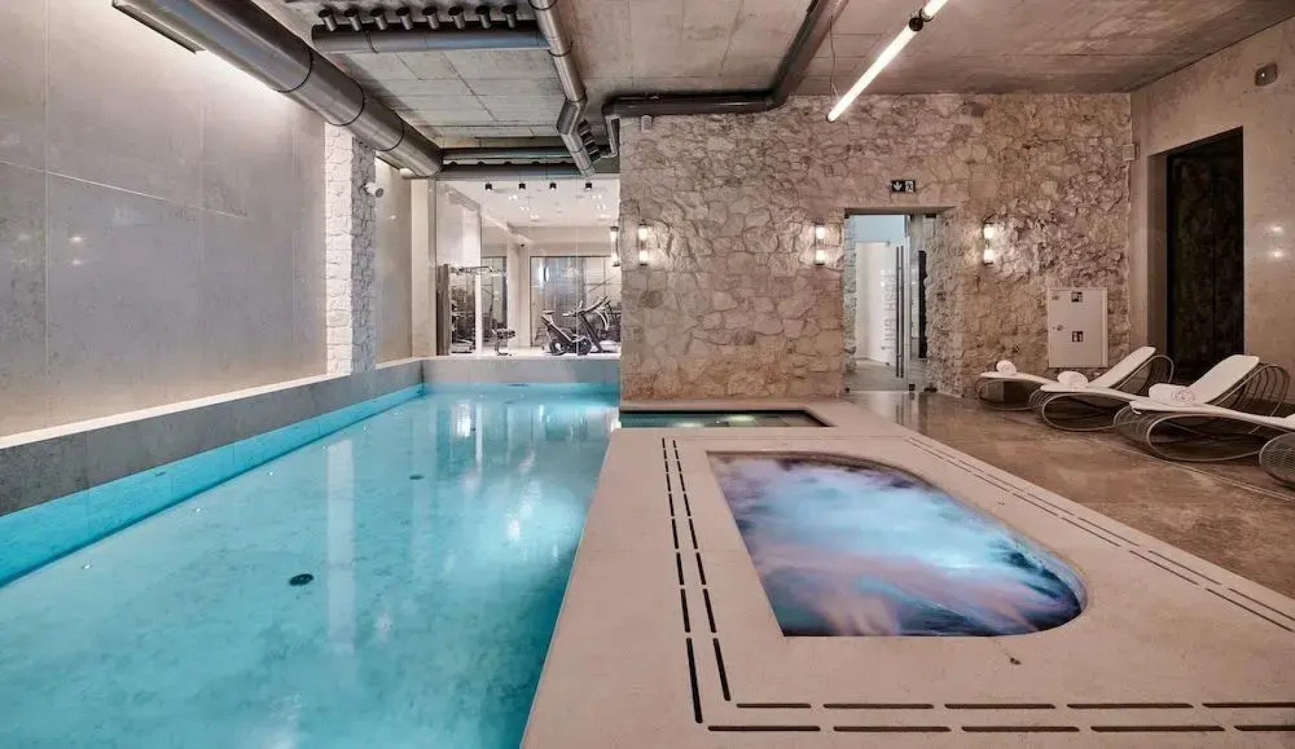 Отель H15 Luxury Palace