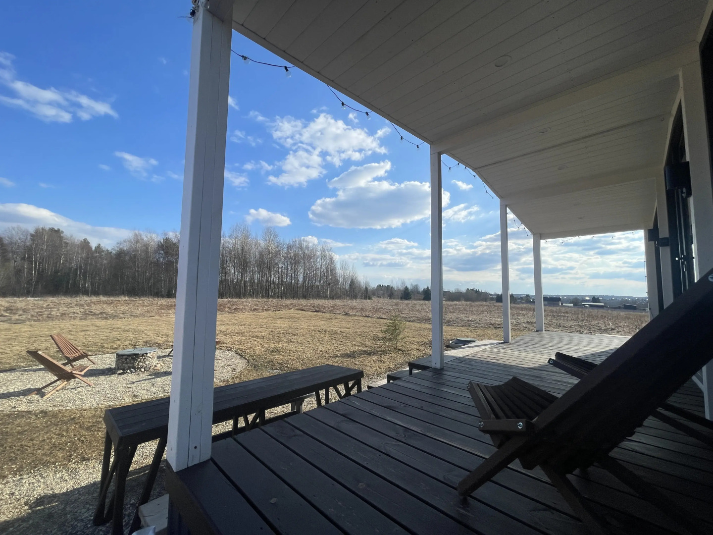 Частный дом  Belov House  с панорамным остеклением у леса