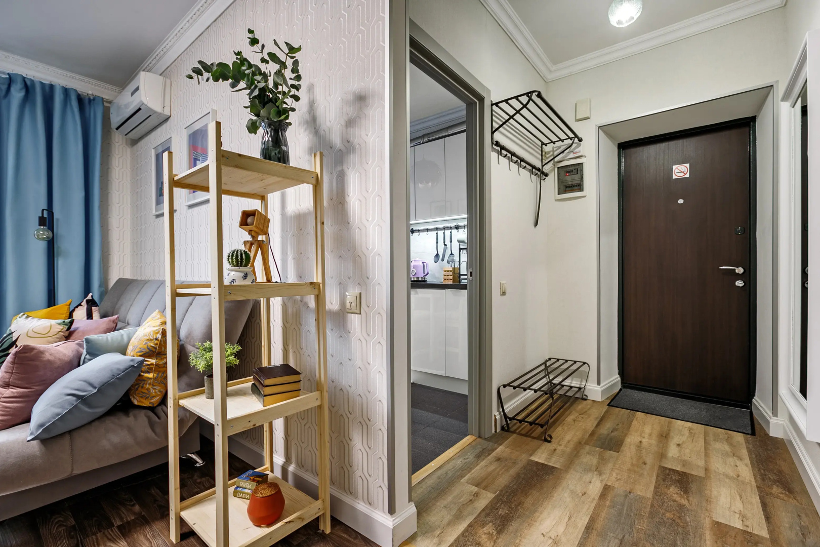 Апартаменты Belorusskaya railway station cozy apartment with parking
