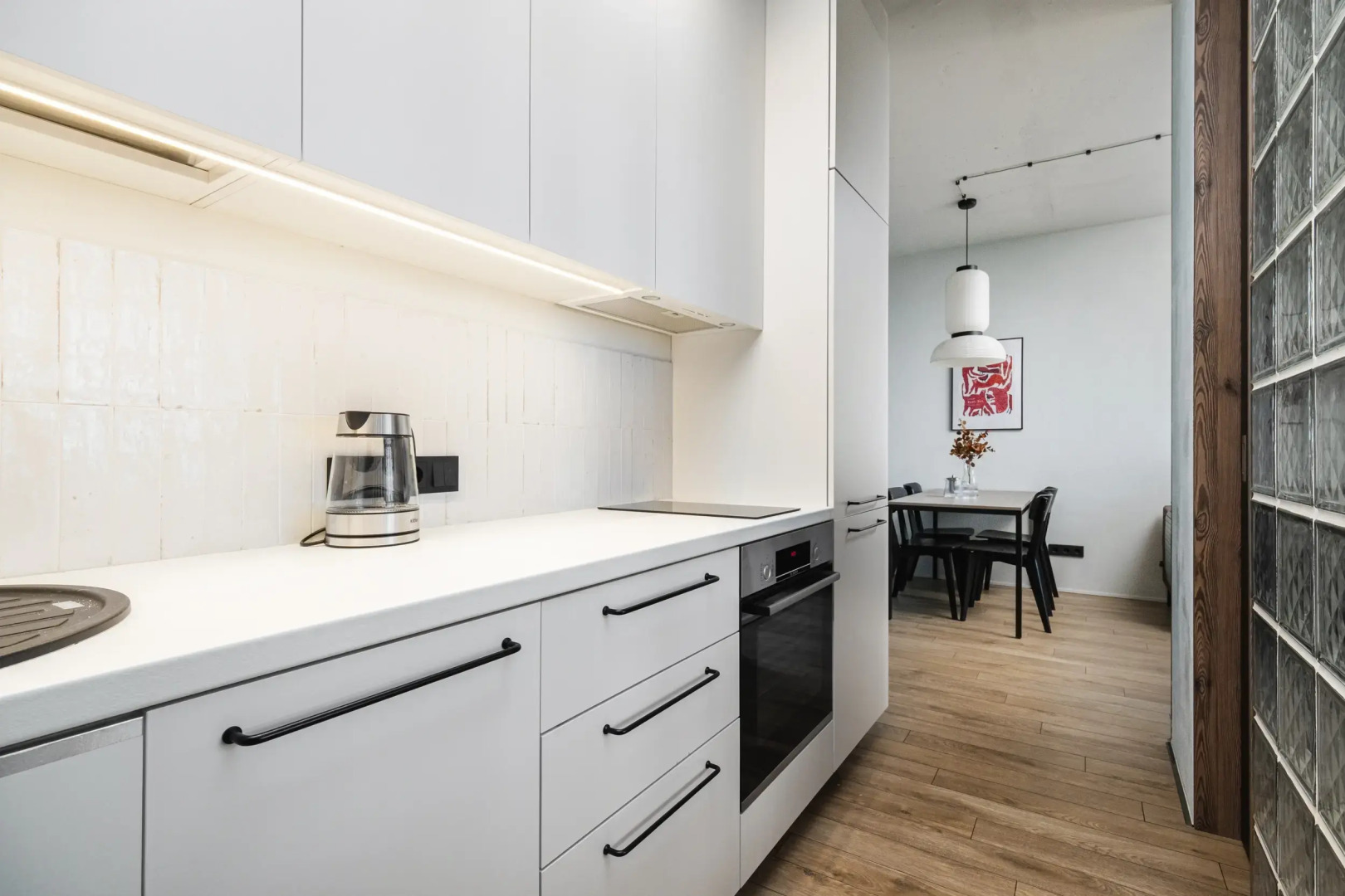 Апартаменты с захватывающим видом на проспект Дзержинского