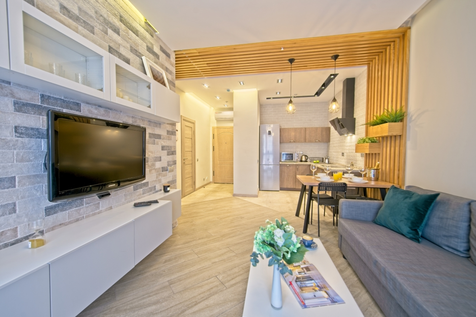 Апартаменты с Балконом Elite Apartments