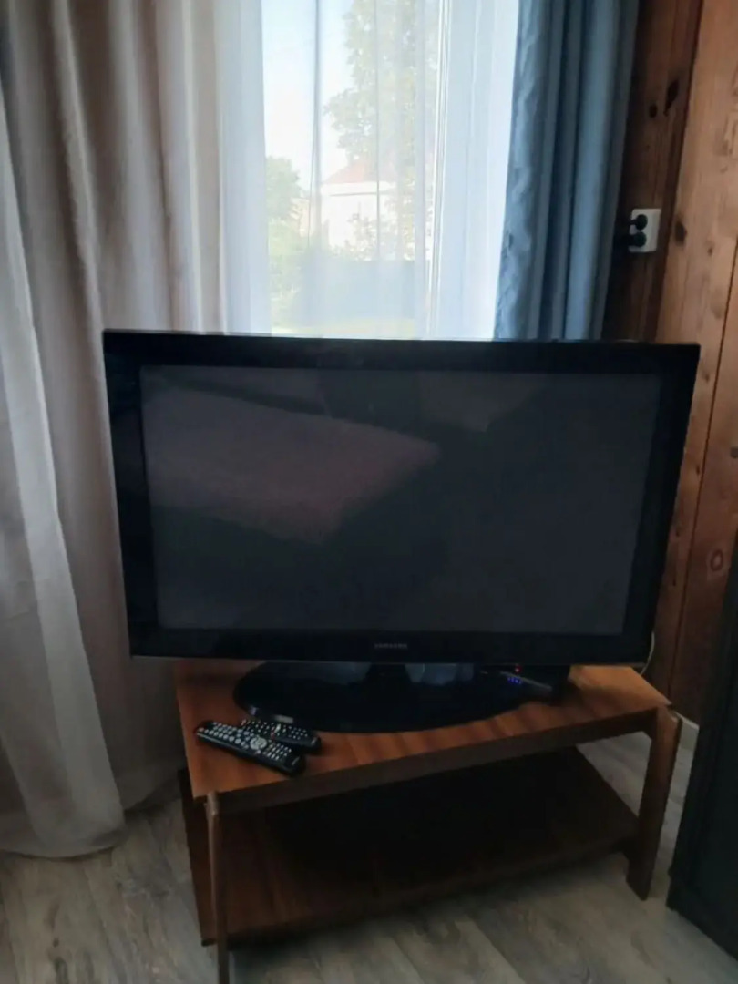 Частный Дом в Центpе Дeревни Взвад