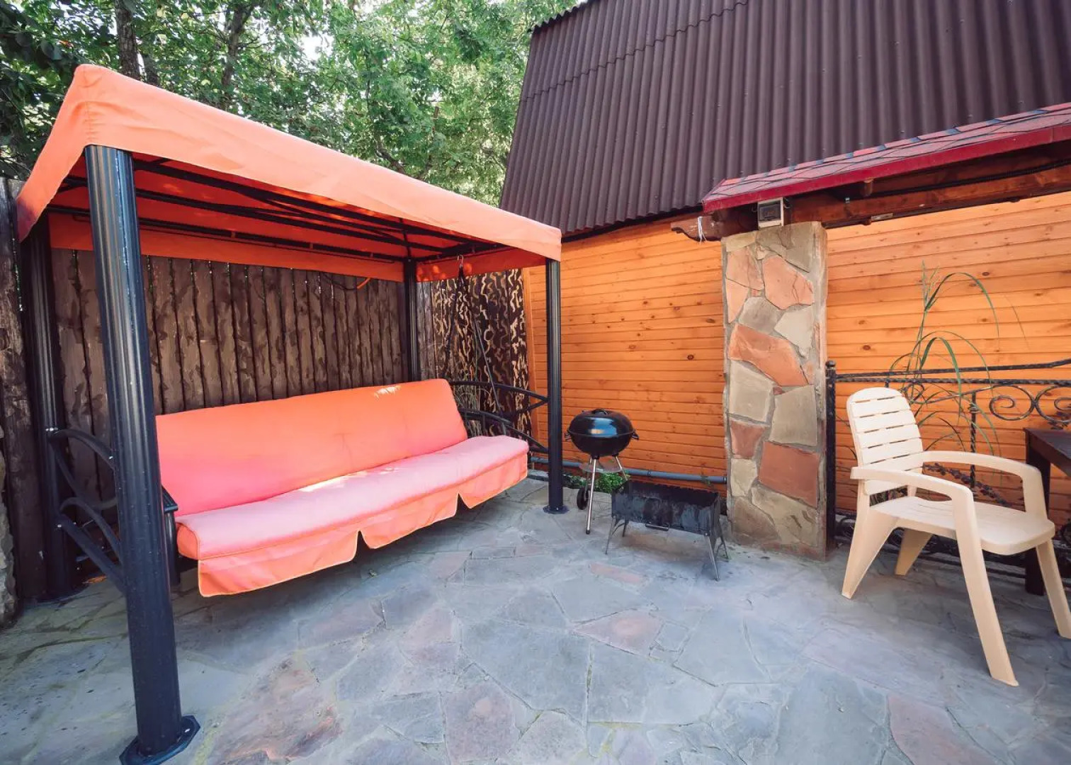 Гостевой дом Дом у подножия гор