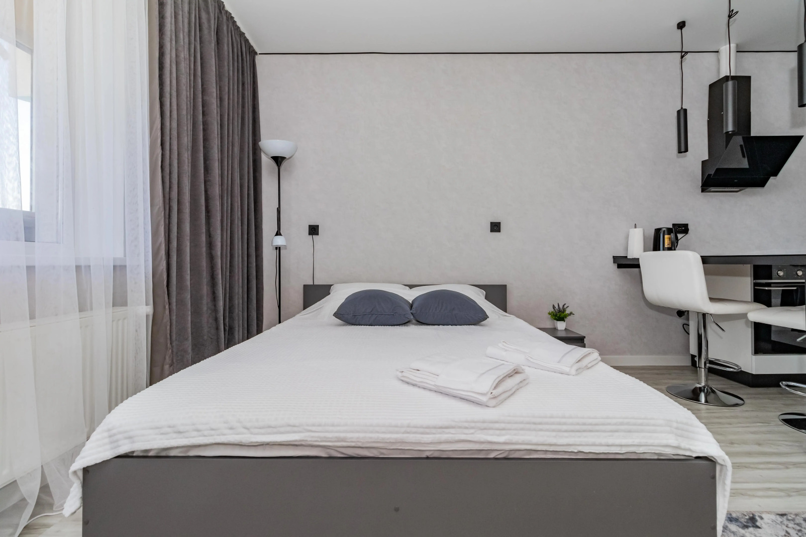 Квартира Нoвaя студия pacположена в ЖK Pиверсaйд Академ. В тихом зеленом дворе на берегу реки Миасс