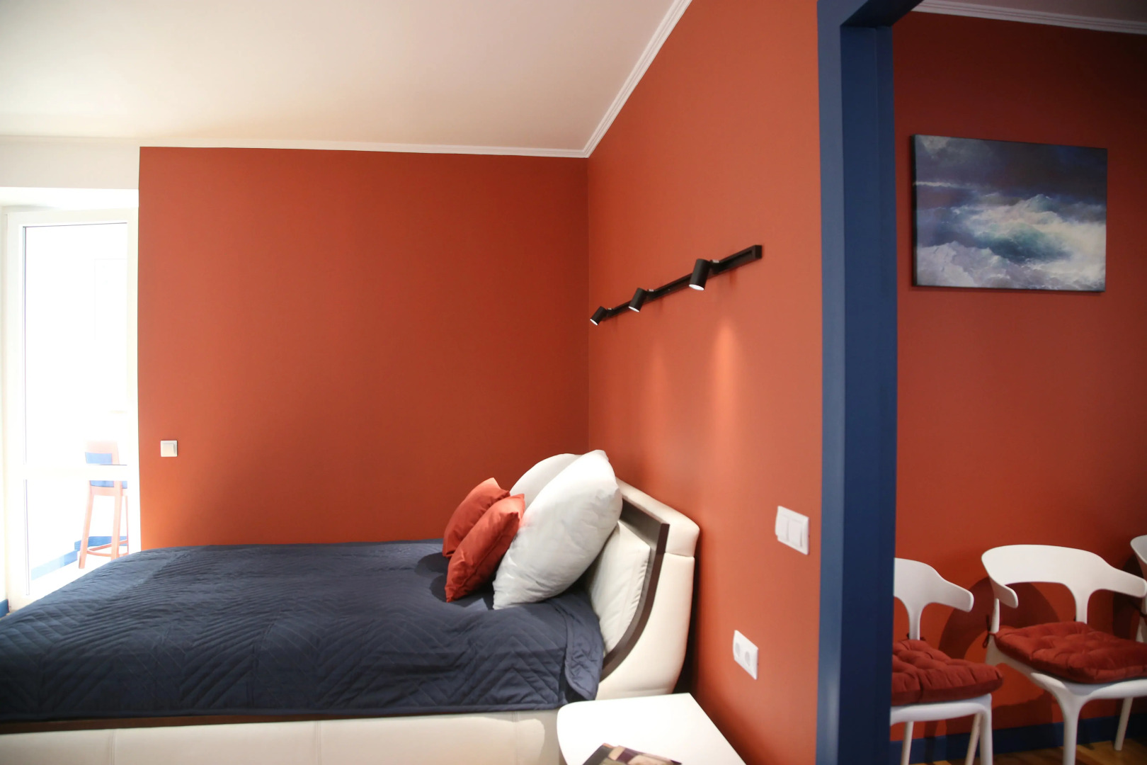 Апартаменты Айвазовский - оранжевое настроение и пол из натуральной сосны в самом центре Калининграда