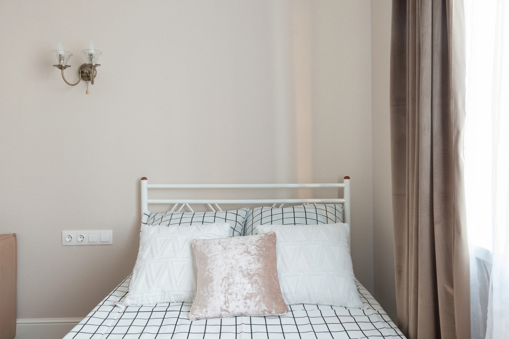 Частный дом Особняк возле Набережной и Моста Влюбленных