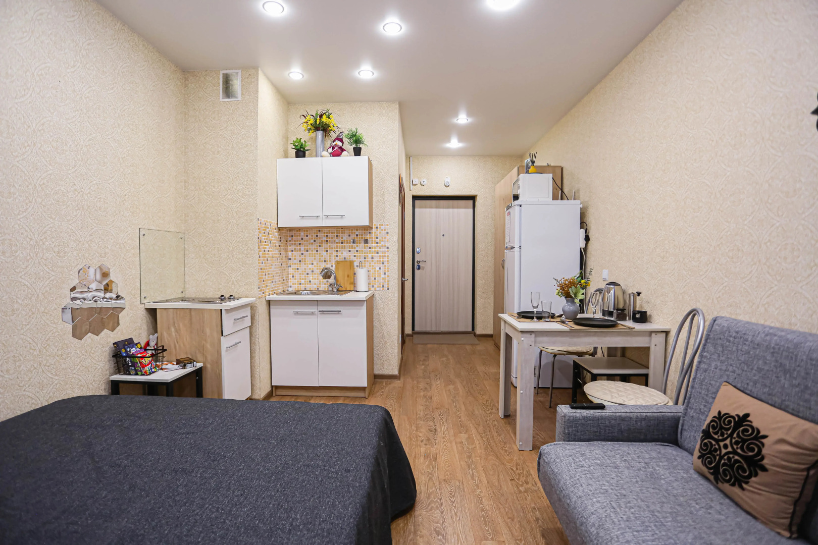 Апартаменты SunSet Родионова 202/1 78