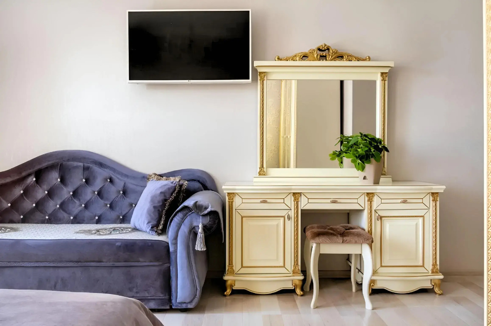 Квартира Пятигорская 24 27/2