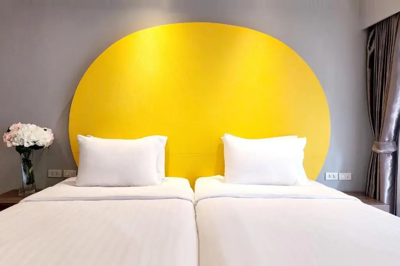 Отель FuramaXclusive Sukhumvit