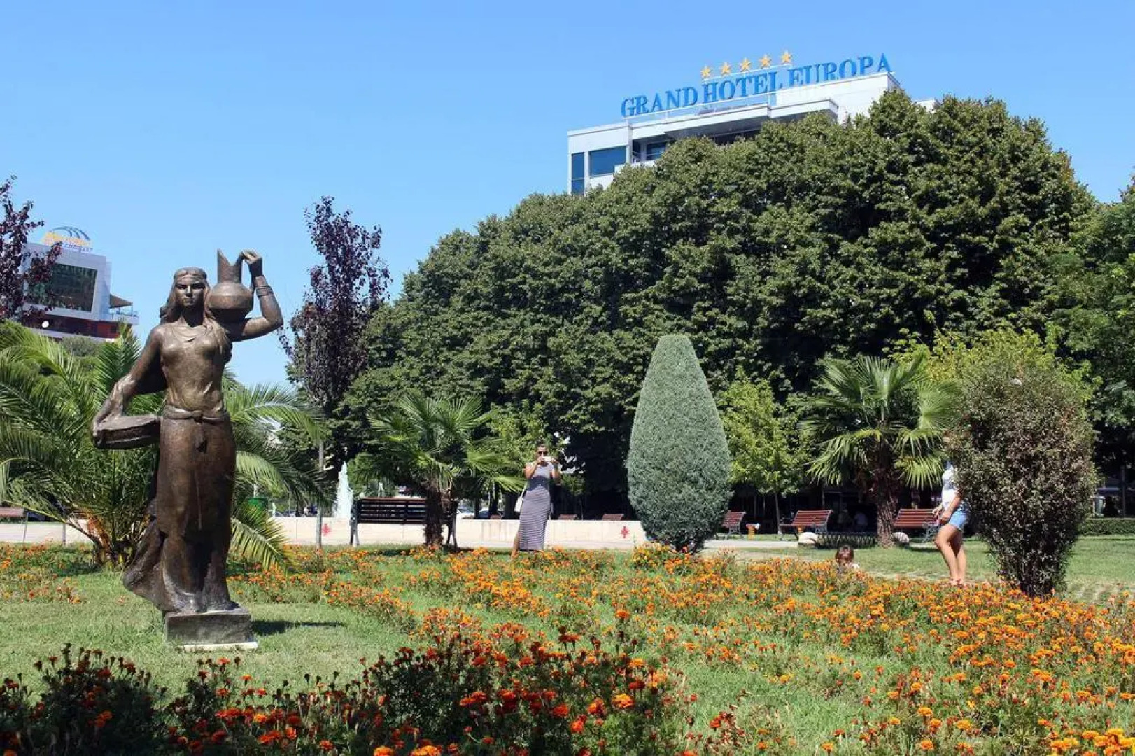 Отель Europa Grand