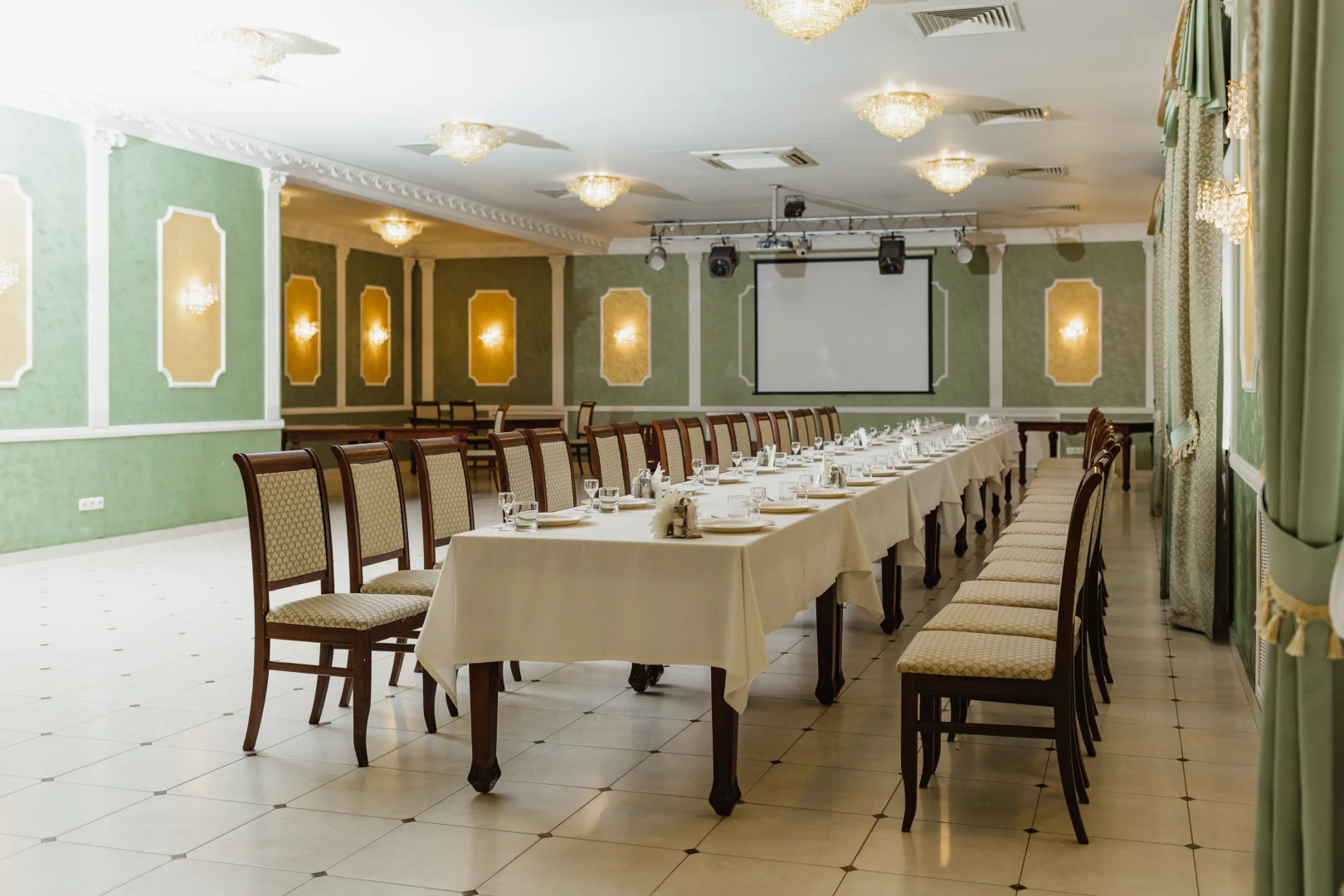 Гостиница Саратовская