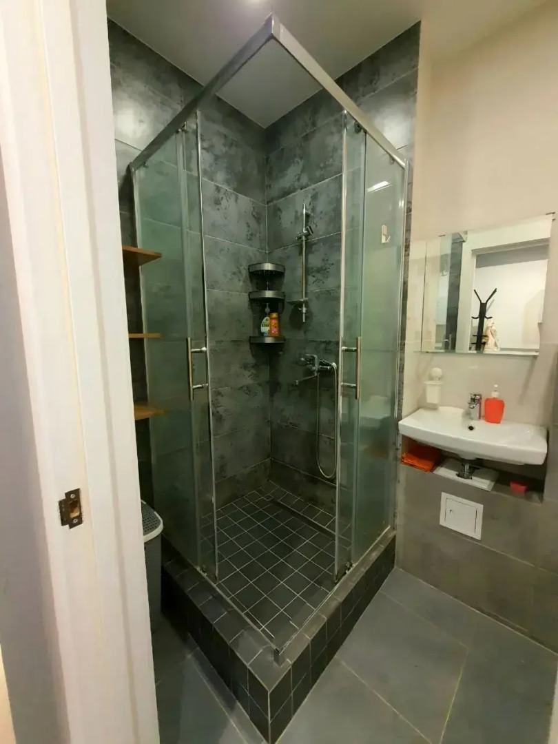 Квартира уютная студия на 203-м микрорайоне