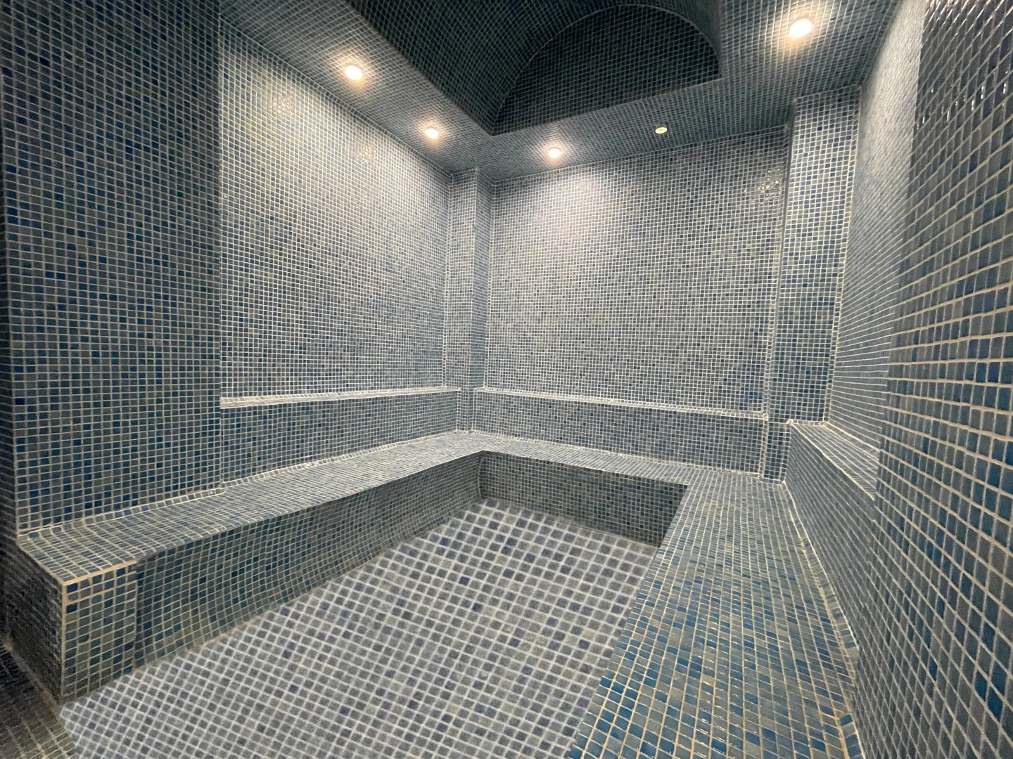 Отель Arena Grand